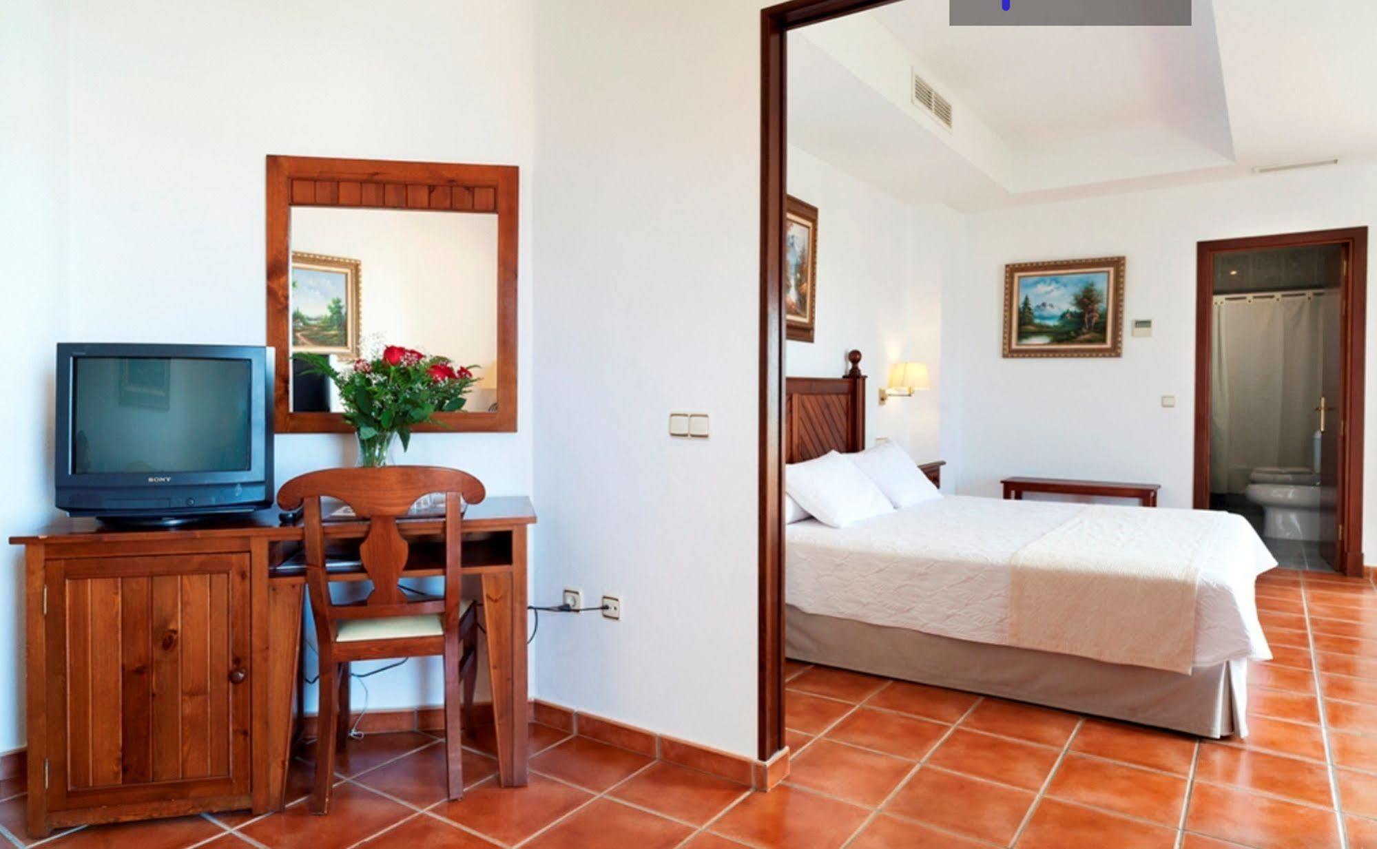 Hotel Antonio II Zahara de los Atunes Buitenkant foto